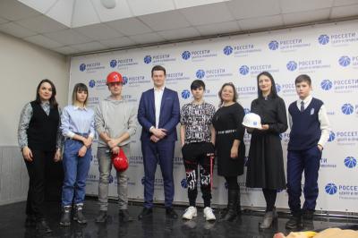 Рязанские энергетики провели экскурсию по энергообъектам для региональных лидеров мнений и их детей